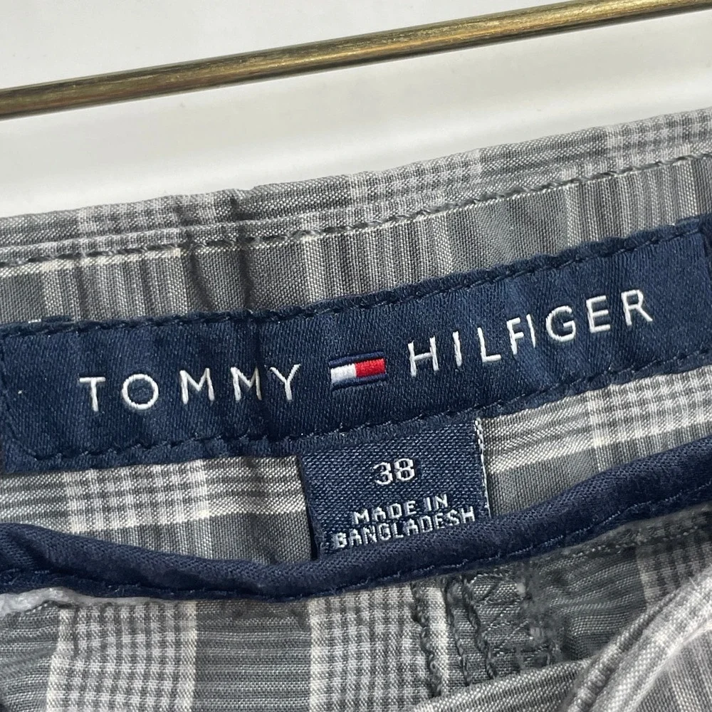 Tommy Hilfiger Mens Grey Plaid Chino Golf Shorts 38 Cotton Flat Front Hamptons